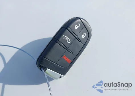 2017 Chrysler 200 Limited Platinum из США, поврежденный, VIN 1C3CCCAB4HN511946